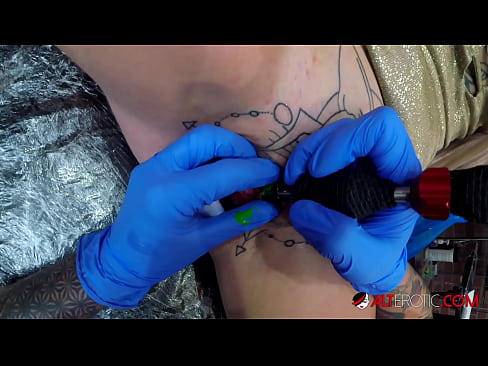 ❤️ Ekstrèmman tatoue hottie Sully Savage te fè yon tatoo sou klitoris li ❤ Porno vk nan nou % ht.epicshowdown.top% ❤
